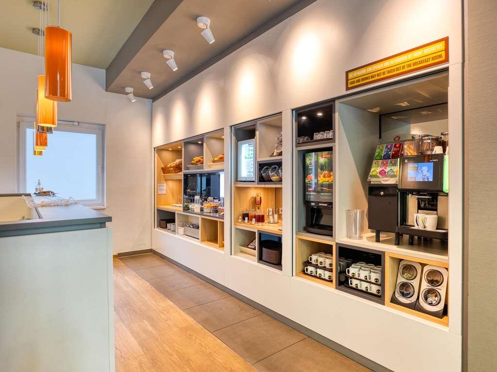 B&B Hotel Stuttgart-Airport/Messe Restaurante foto